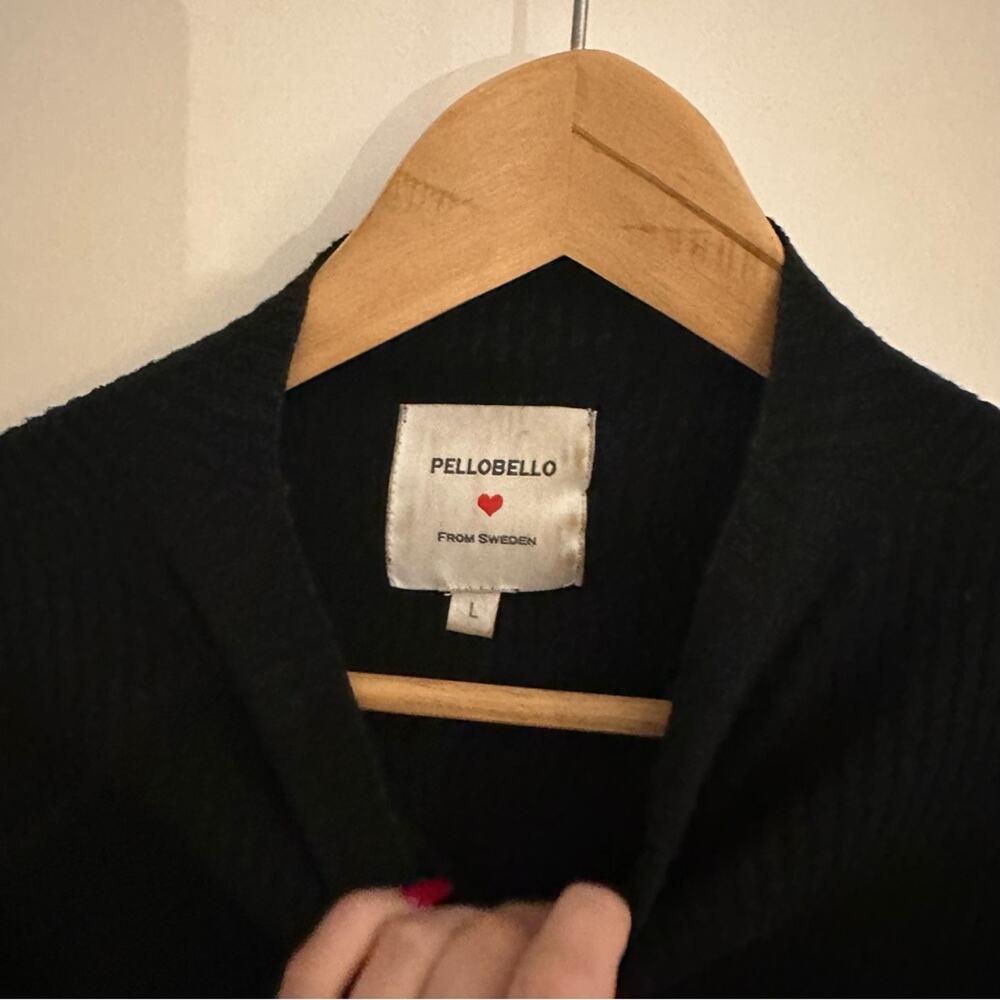 Black Fitted Embellished Blouse - Picture 2 of 4